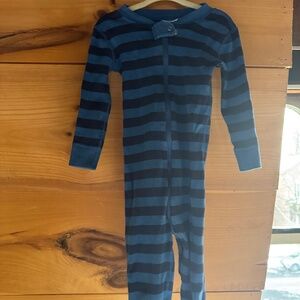 hanna Andersson 2T sleeper - footless blue striped